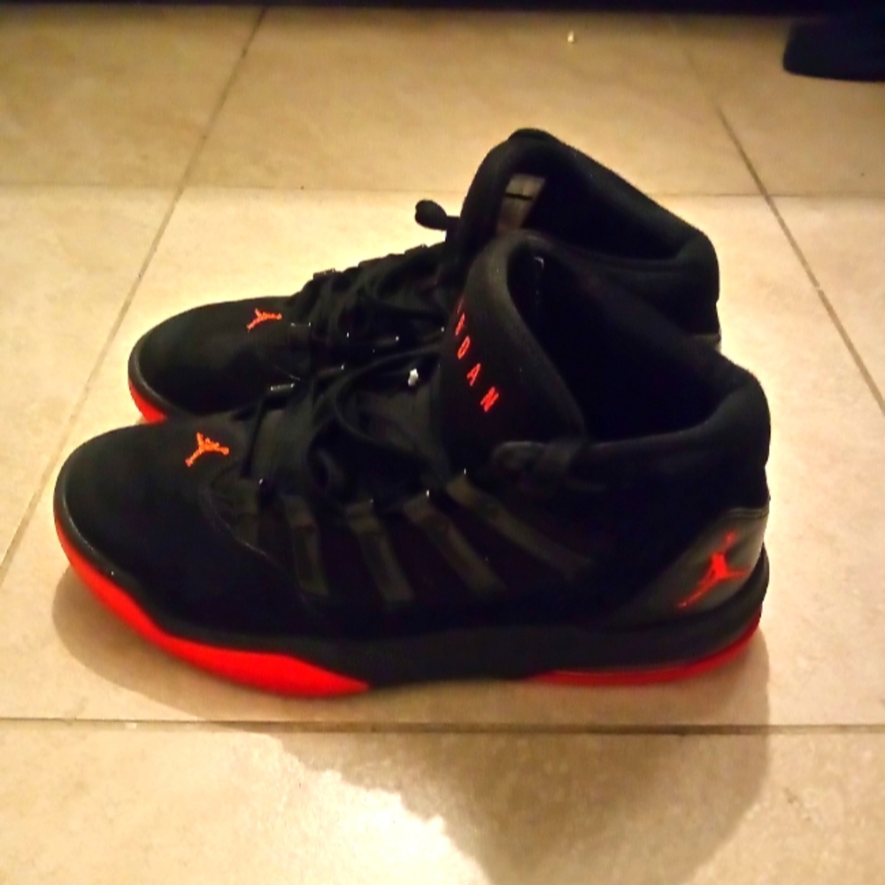 Jordans Aura